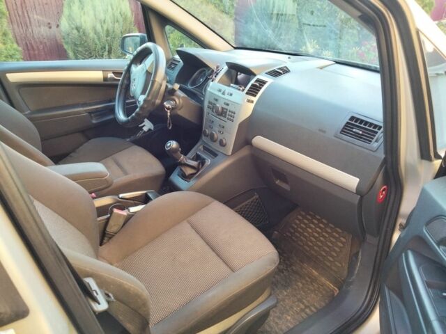 Сірий Опель Зафіра, об'ємом двигуна 1.7 л та пробігом 290 тис. км за 5800 $, фото 1 на Automoto.ua