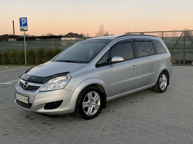 Серый Опель Зафира, объемом двигателя 1.8 л и пробегом 215 тыс. км за 6200 $, фото 4 на Automoto.ua