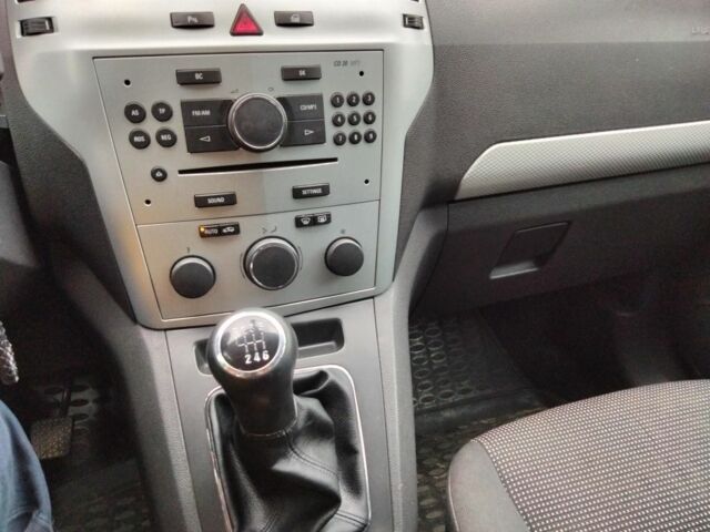 Сірий Опель Зафіра, об'ємом двигуна 1.7 л та пробігом 290 тис. км за 5800 $, фото 5 на Automoto.ua