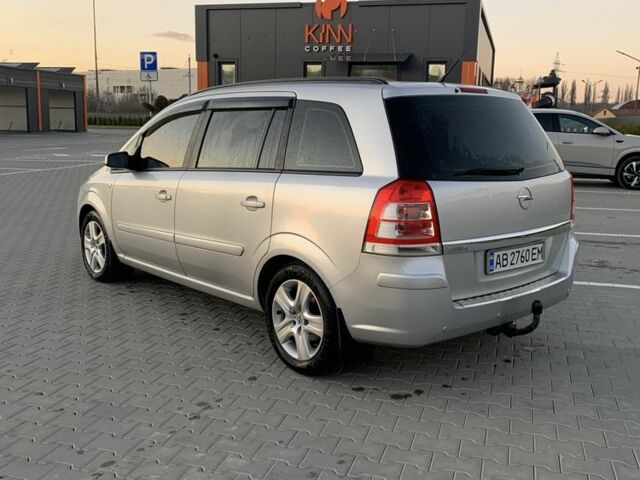 Серый Опель Зафира, объемом двигателя 1.8 л и пробегом 215 тыс. км за 6200 $, фото 3 на Automoto.ua