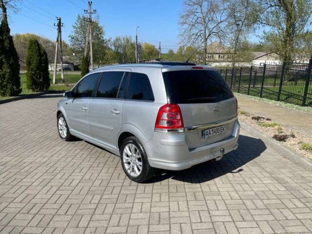 Сірий Опель Зафіра, об'ємом двигуна 1.6 л та пробігом 202 тис. км за 6500 $, фото 1 на Automoto.ua