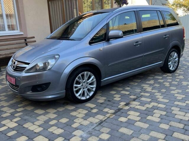 Опель Зафира 2010 в Луцке на Automoto.ua Серый Опель Зафира, объемом двигателя 1.6 л и пробегом 172 тыс. км за 7100 $, фото 1 на Automoto.ua