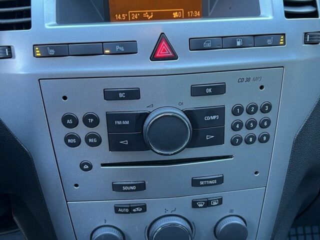 Опель Зафира 2010 в Луцке на Automoto.ua Серый Опель Зафира, объемом двигателя 1.6 л и пробегом 172 тыс. км за 7100 $, фото 7 на Automoto.ua