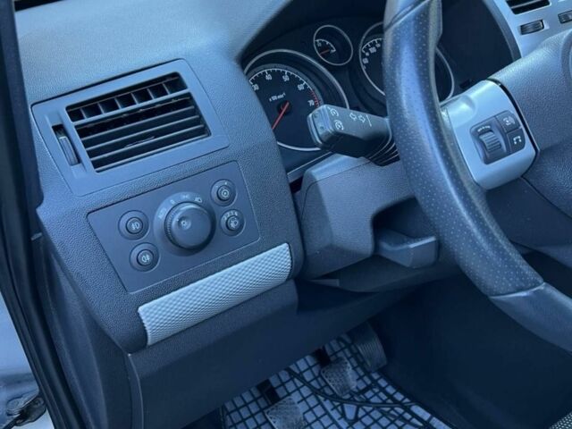 Опель Зафира 2010 в Луцке на Automoto.ua Серый Опель Зафира, объемом двигателя 1.6 л и пробегом 172 тыс. км за 7100 $, фото 6 на Automoto.ua