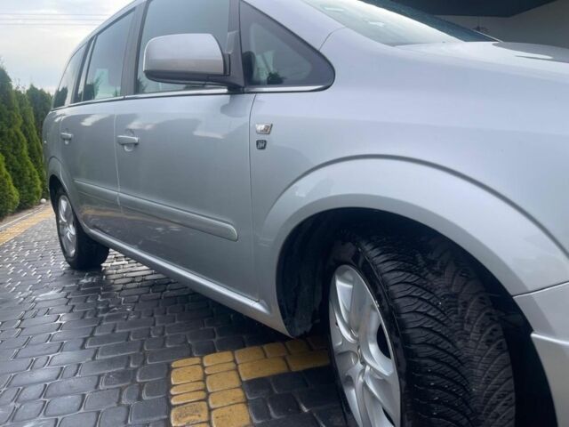 Сірий Опель Зафіра, об'ємом двигуна 1.6 л та пробігом 190 тис. км за 6800 $, фото 5 на Automoto.ua