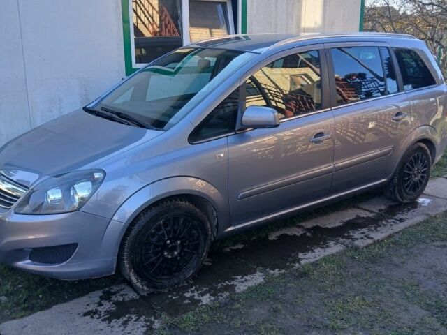 Серый Опель Зафира, объемом двигателя 1.8 л и пробегом 187 тыс. км за 7400 $, фото 2 на Automoto.ua