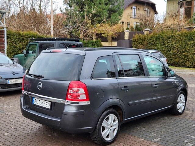 Сірий Опель Зафіра, об'ємом двигуна 1.7 л та пробігом 243 тис. км за 5400 $, фото 6 на Automoto.ua