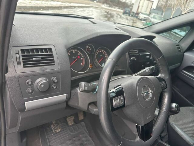 Серый Опель Зафира, объемом двигателя 1.7 л и пробегом 312 тыс. км за 7500 $, фото 16 на Automoto.ua