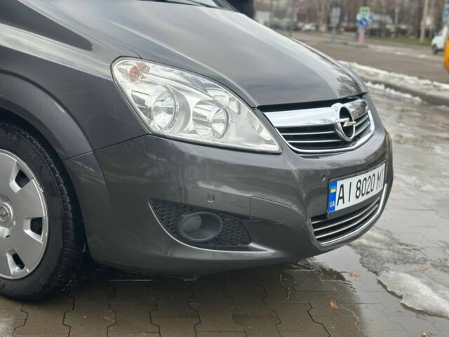 Серый Опель Зафира, объемом двигателя 1.7 л и пробегом 312 тыс. км за 7500 $, фото 7 на Automoto.ua