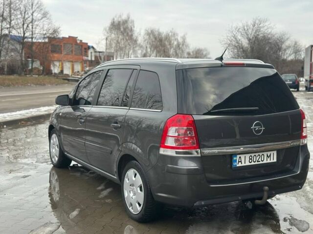 Серый Опель Зафира, объемом двигателя 1.7 л и пробегом 312 тыс. км за 7500 $, фото 6 на Automoto.ua