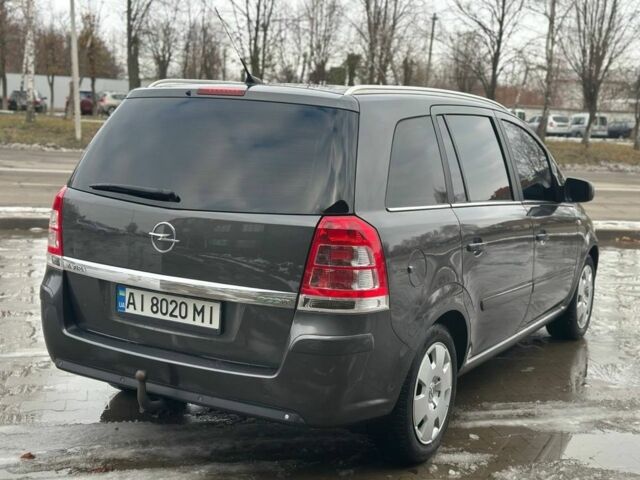 Серый Опель Зафира, объемом двигателя 1.7 л и пробегом 312 тыс. км за 7500 $, фото 3 на Automoto.ua