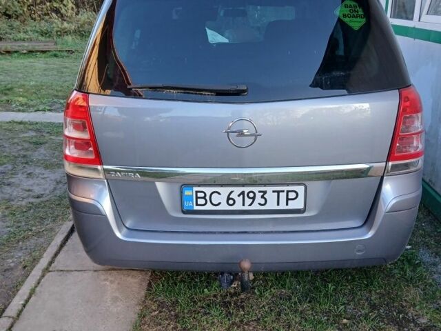 Серый Опель Зафира, объемом двигателя 1.8 л и пробегом 187 тыс. км за 7400 $, фото 5 на Automoto.ua