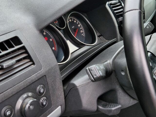 Сірий Опель Зафіра, об'ємом двигуна 1.7 л та пробігом 243 тис. км за 5400 $, фото 16 на Automoto.ua