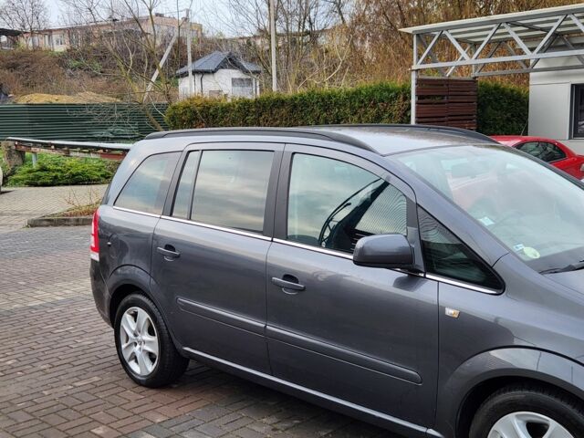 Сірий Опель Зафіра, об'ємом двигуна 1.7 л та пробігом 243 тис. км за 5400 $, фото 5 на Automoto.ua