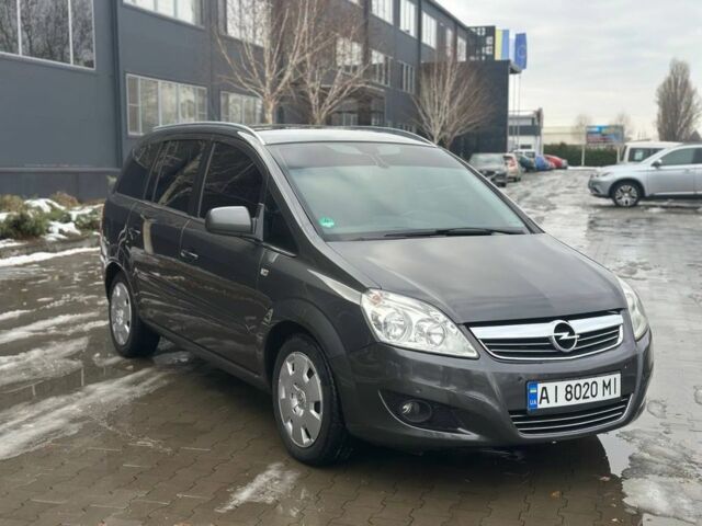 Серый Опель Зафира, объемом двигателя 1.7 л и пробегом 312 тыс. км за 7500 $, фото 2 на Automoto.ua