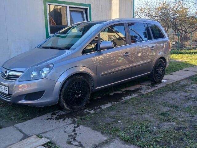 Серый Опель Зафира, объемом двигателя 1.8 л и пробегом 187 тыс. км за 7400 $, фото 3 на Automoto.ua