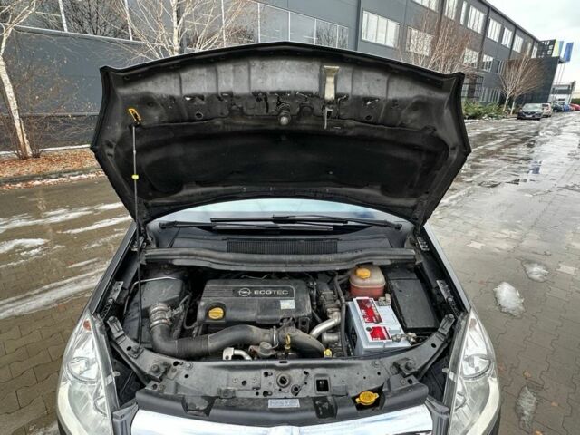 Серый Опель Зафира, объемом двигателя 1.7 л и пробегом 312 тыс. км за 7500 $, фото 23 на Automoto.ua