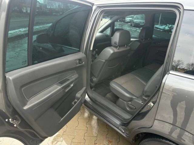 Серый Опель Зафира, объемом двигателя 1.7 л и пробегом 312 тыс. км за 7500 $, фото 14 на Automoto.ua