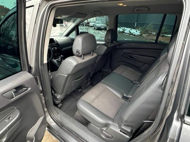 Серый Опель Зафира, объемом двигателя 1.7 л и пробегом 312 тыс. км за 7500 $, фото 13 на Automoto.ua