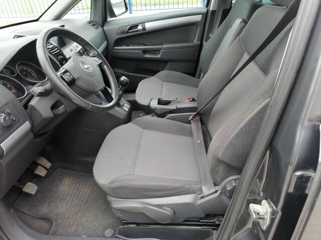 Серый Опель Зафира, объемом двигателя 1.7 л и пробегом 252 тыс. км за 7500 $, фото 10 на Automoto.ua