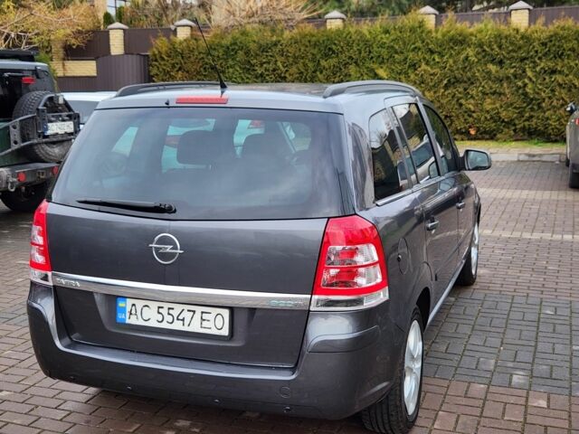 Сірий Опель Зафіра, об'ємом двигуна 1.7 л та пробігом 243 тис. км за 5400 $, фото 7 на Automoto.ua