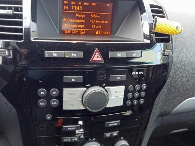 Серый Опель Зафира, объемом двигателя 1.8 л и пробегом 170 тыс. км за 7300 $, фото 3 на Automoto.ua