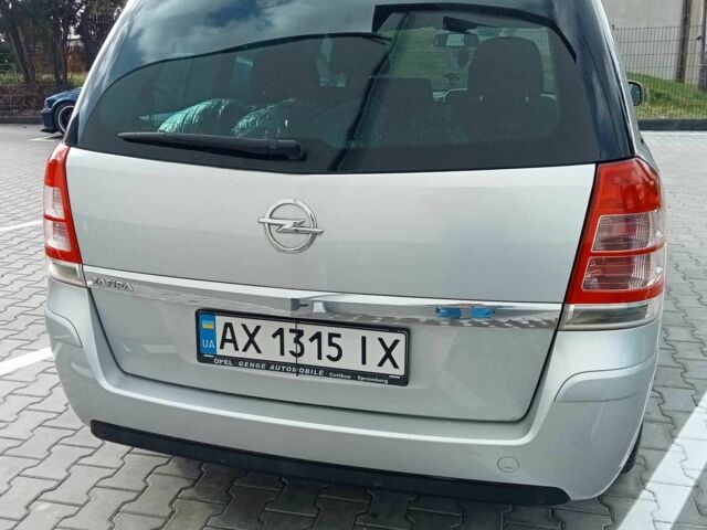 Серый Опель Зафира, объемом двигателя 1.8 л и пробегом 170 тыс. км за 7300 $, фото 9 на Automoto.ua