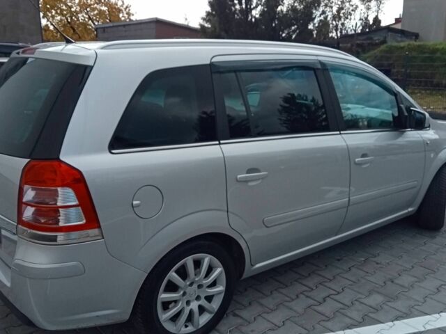 Серый Опель Зафира, объемом двигателя 1.8 л и пробегом 170 тыс. км за 7300 $, фото 11 на Automoto.ua