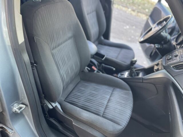 Сірий Опель Зафіра, об'ємом двигуна 1.6 л та пробігом 190 тис. км за 3500 $, фото 17 на Automoto.ua