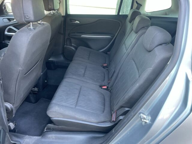 Сірий Опель Зафіра, об'ємом двигуна 1.6 л та пробігом 190 тис. км за 3500 $, фото 12 на Automoto.ua