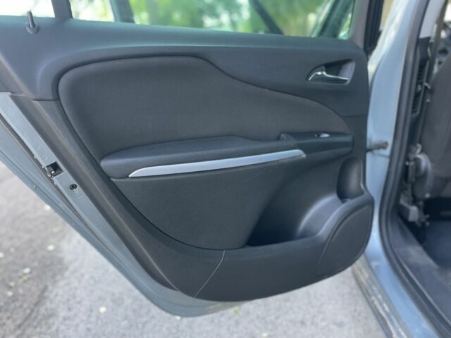 Серый Опель Зафира, объемом двигателя 1.6 л и пробегом 190 тыс. км за 3800 $, фото 20 на Automoto.ua