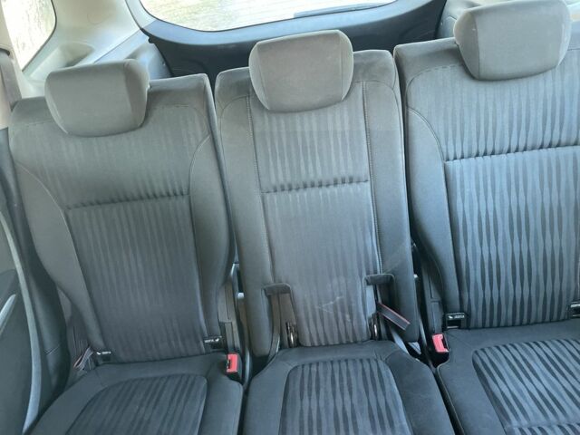 Серый Опель Зафира, объемом двигателя 1.6 л и пробегом 190 тыс. км за 3800 $, фото 11 на Automoto.ua