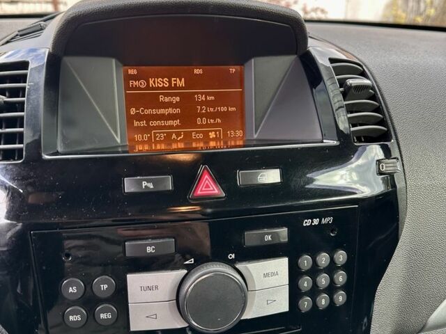 Сірий Опель Зафіра, об'ємом двигуна 1.7 л та пробігом 252 тис. км за 7950 $, фото 4 на Automoto.ua