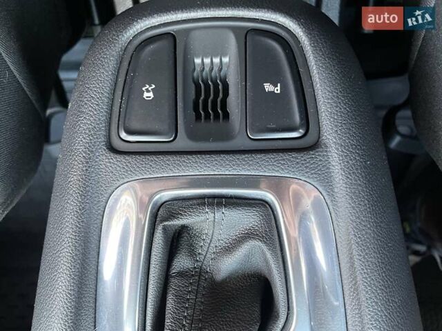 Серый Опель Зафира, объемом двигателя 2 л и пробегом 275 тыс. км за 8500 $, фото 12 на Automoto.ua