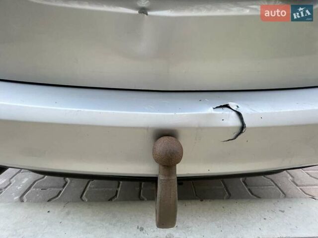 Серый Опель Зафира, объемом двигателя 2 л и пробегом 275 тыс. км за 8500 $, фото 16 на Automoto.ua