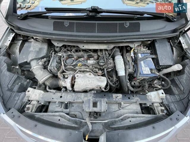 Серый Опель Зафира, объемом двигателя 2 л и пробегом 275 тыс. км за 8500 $, фото 13 на Automoto.ua