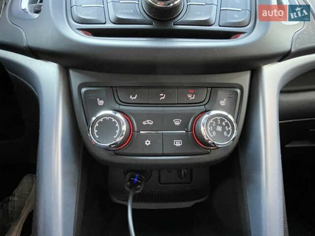 Серый Опель Зафира, объемом двигателя 2 л и пробегом 275 тыс. км за 8500 $, фото 11 на Automoto.ua