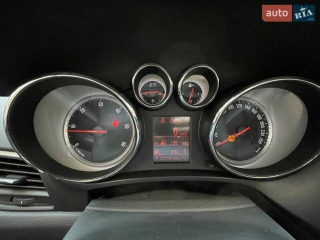 Серый Опель Зафира, объемом двигателя 2 л и пробегом 275 тыс. км за 8500 $, фото 8 на Automoto.ua