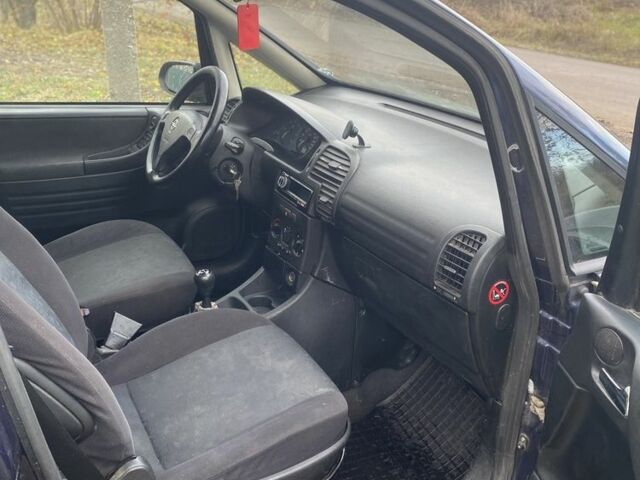 Синий Опель Зафира, объемом двигателя 2 л и пробегом 3 тыс. км за 1900 $, фото 6 на Automoto.ua