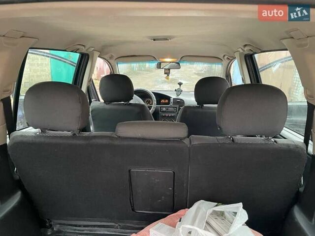 Синий Опель Зафира, объемом двигателя 1.8 л и пробегом 250 тыс. км за 3450 $, фото 31 на Automoto.ua