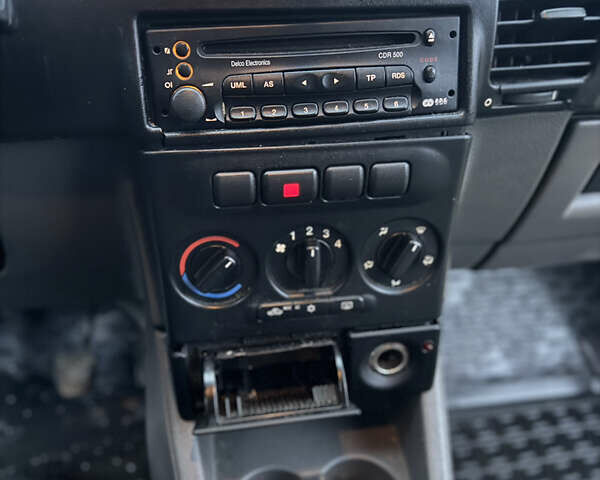 Синий Опель Зафира, объемом двигателя 1.8 л и пробегом 307 тыс. км за 2250 $, фото 9 на Automoto.ua