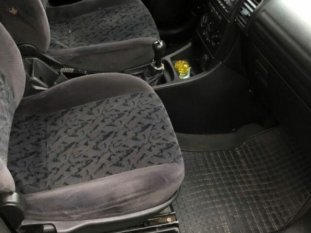 Синий Опель Зафира, объемом двигателя 0 л и пробегом 260 тыс. км за 2800 $, фото 11 на Automoto.ua