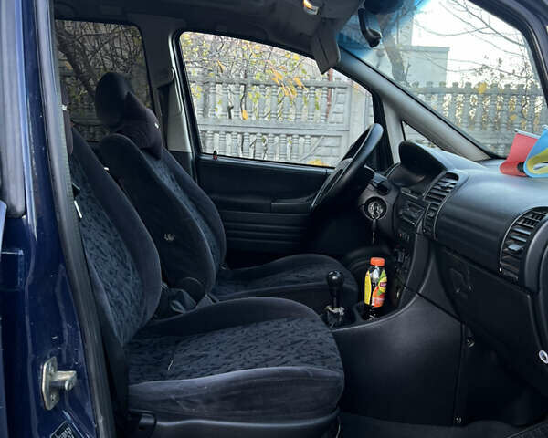 Синий Опель Зафира, объемом двигателя 1.8 л и пробегом 269 тыс. км за 2999 $, фото 23 на Automoto.ua