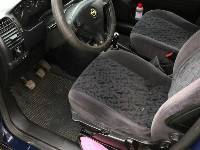 Синий Опель Зафира, объемом двигателя 0 л и пробегом 260 тыс. км за 2800 $, фото 6 на Automoto.ua