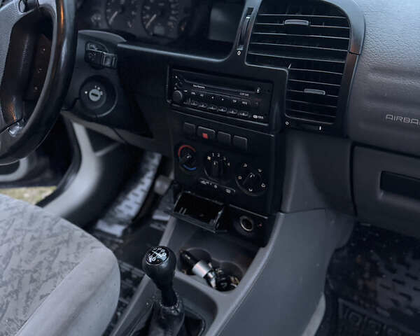 Синий Опель Зафира, объемом двигателя 1.8 л и пробегом 307 тыс. км за 2399 $, фото 14 на Automoto.ua