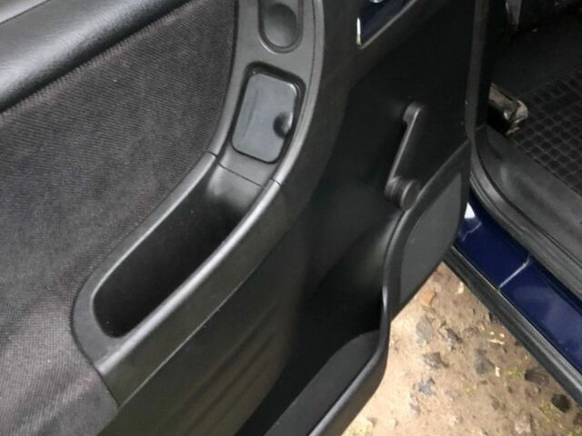 Синий Опель Зафира, объемом двигателя 0 л и пробегом 260 тыс. км за 2800 $, фото 9 на Automoto.ua