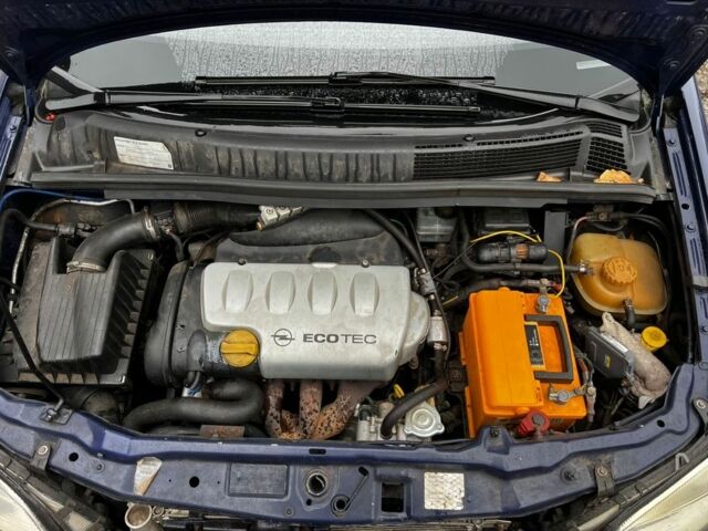 Синий Опель Зафира, объемом двигателя 1.8 л и пробегом 240 тыс. км за 3700 $, фото 12 на Automoto.ua