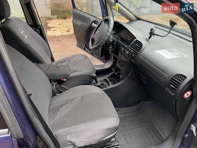 Синий Опель Зафира, объемом двигателя 1.8 л и пробегом 250 тыс. км за 3450 $, фото 35 на Automoto.ua