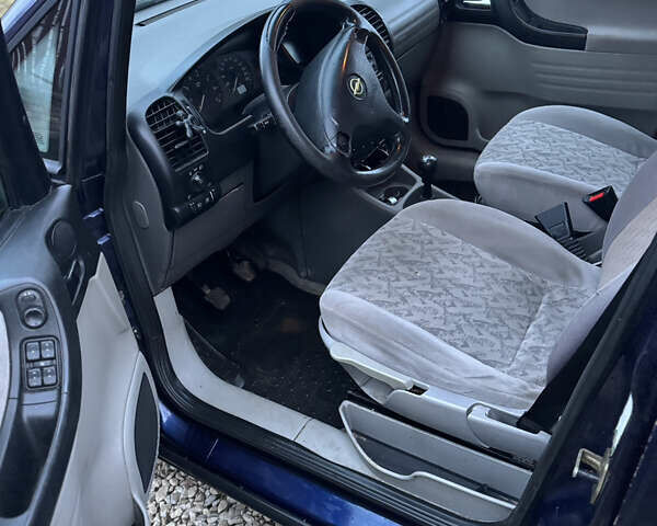 Синий Опель Зафира, объемом двигателя 1.8 л и пробегом 307 тыс. км за 2399 $, фото 8 на Automoto.ua