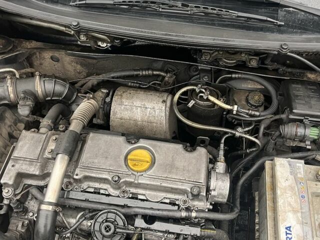 Синий Опель Зафира, объемом двигателя 0 л и пробегом 312 тыс. км за 1550 $, фото 1 на Automoto.ua